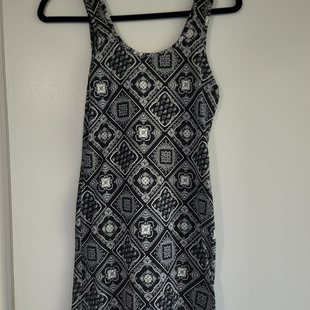 Forever 21 Black and White Geometric Mini Dress